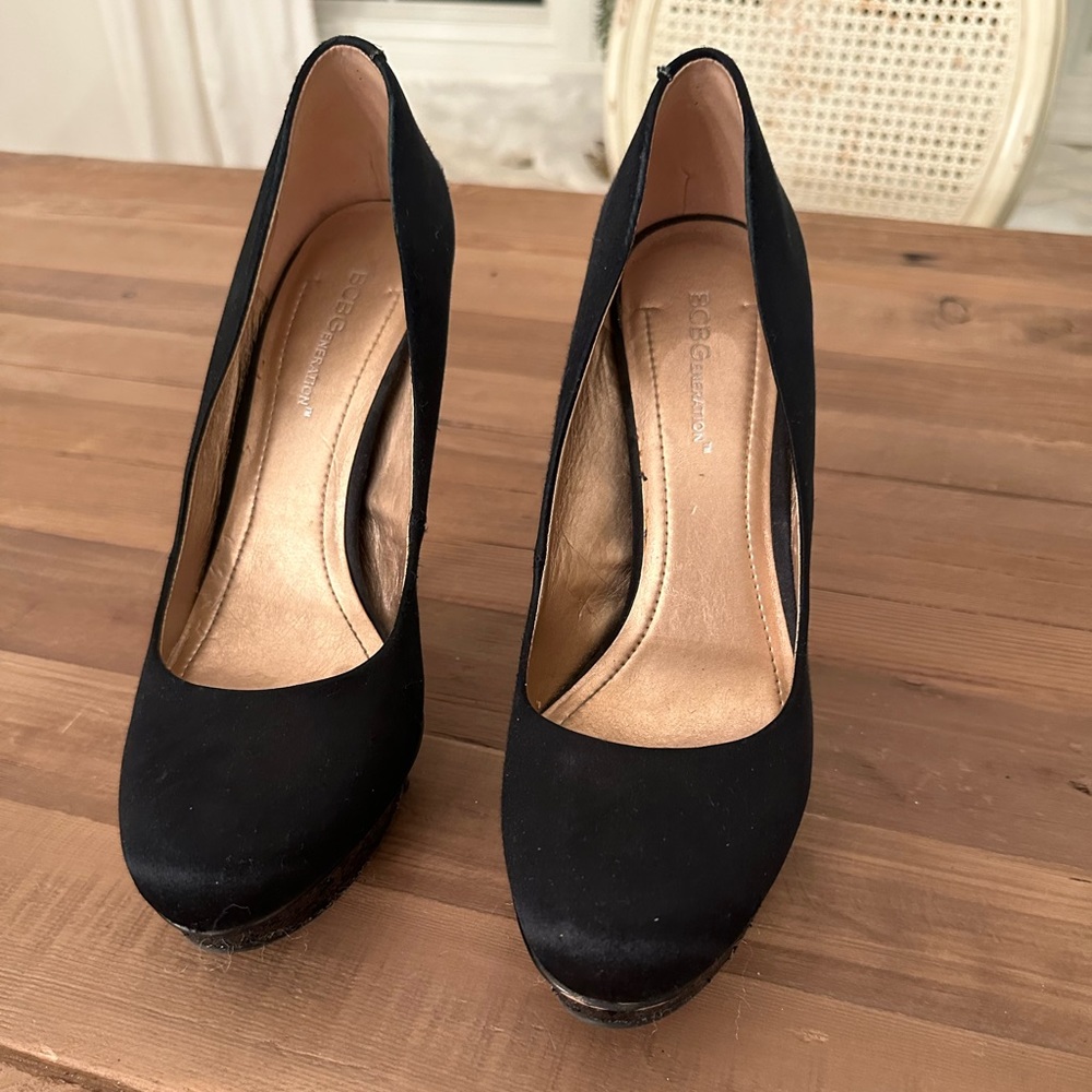 Betsey Johnson Black Sequin Platform Heels - Picture 2 of 7